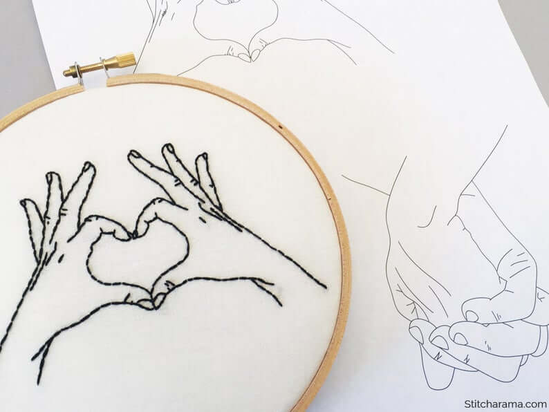 hands in love etsy - 18 Romantische borduurpatronen voor valentijnsdag 2021